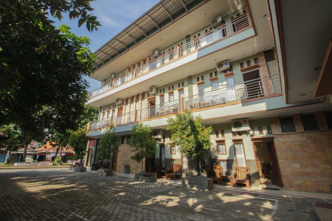 Oyo 820 Abad Baru Hotel Pangandaran Dış mekan fotoğraf